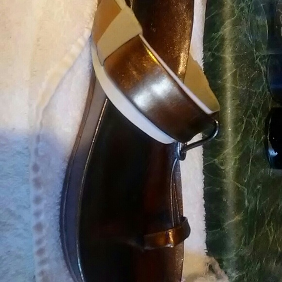 Sandals - Picture 3 of 3